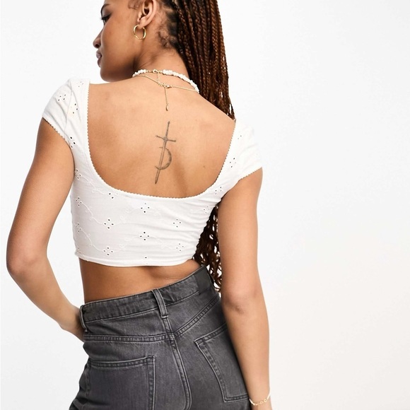 White Eyelet Crop Top ASOS Square Neck Short‎ Sleeve Blouse size 4 NWT - Picture 3 of 7